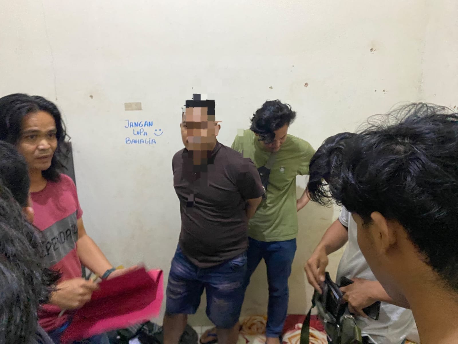 Terduga pelaku penipuan diamankan polisi. Foto: Istimewa.