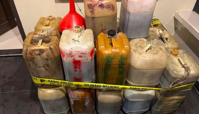 Gerebek Rumah di Babar, Polisi Sita 640 Liter BBM Subsidi