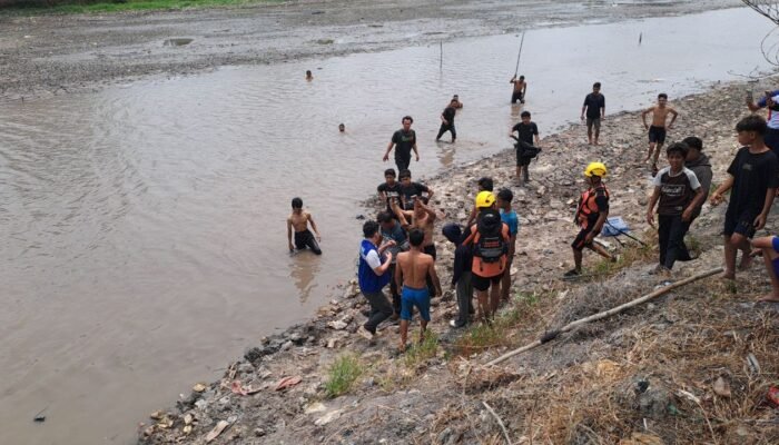 Tim SAR Evakuasi Bocah Tenggelam di Jembatan 12 Pangkalpinang